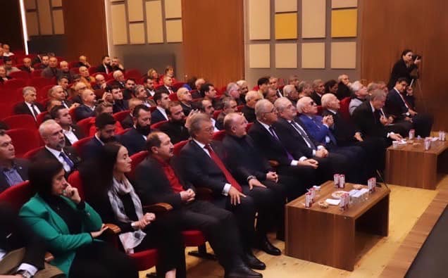 Tekerlekli sandalye dansçısının hedefi engellilerin hayatına dokunmak